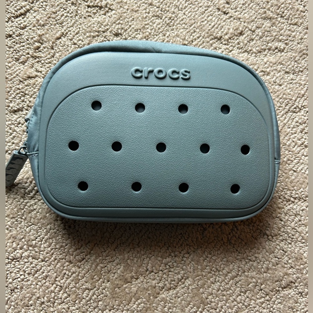 CROCS Belt Bag Sling Crossbody NWT Pond color